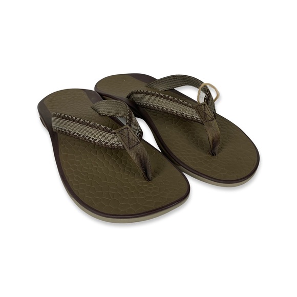 Chaco Tan and Brown Thong Flip Flop Slip On Sandal NWOT - Picture 1 of 8